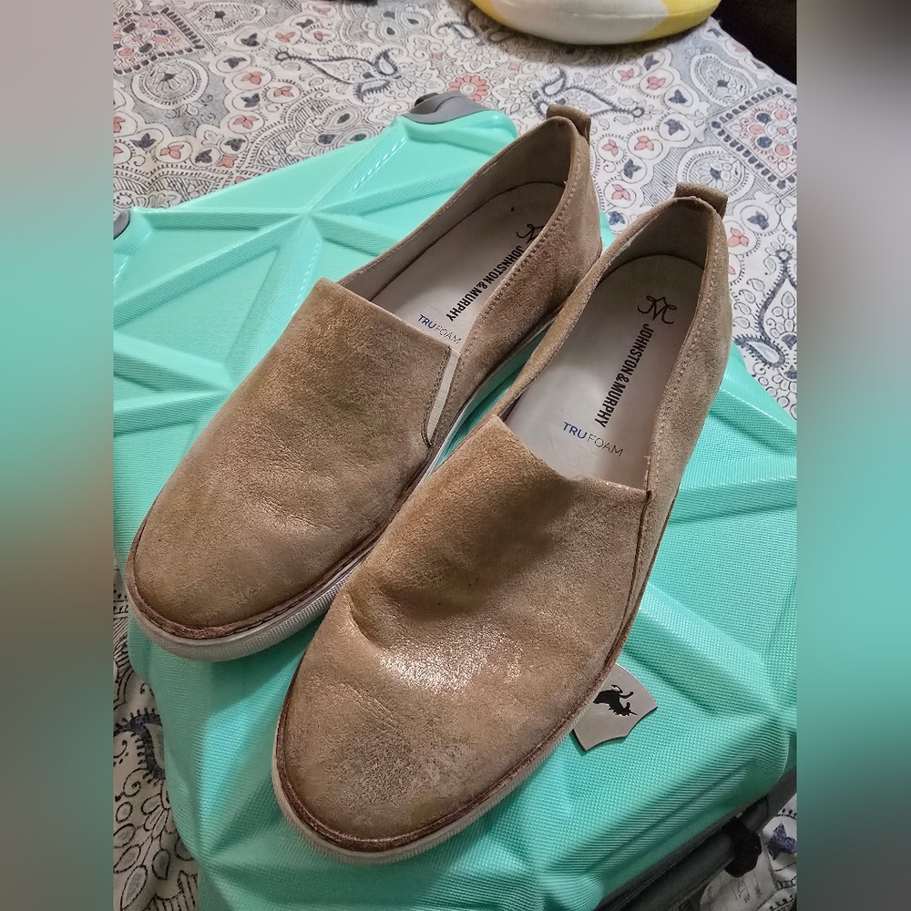 Johnson And Murphy Women's Gold Loafers